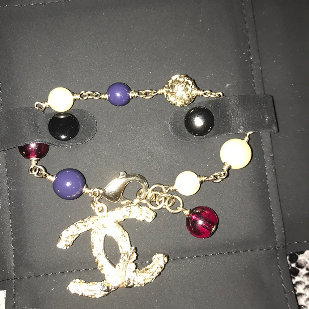 Authentic Chanel Crystal & Faux Pearl Bracelet - Picture 5 of 11